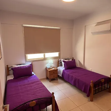 Aristo Universe Iii - Luxury 2-bedroom With Pool شقة بافوس