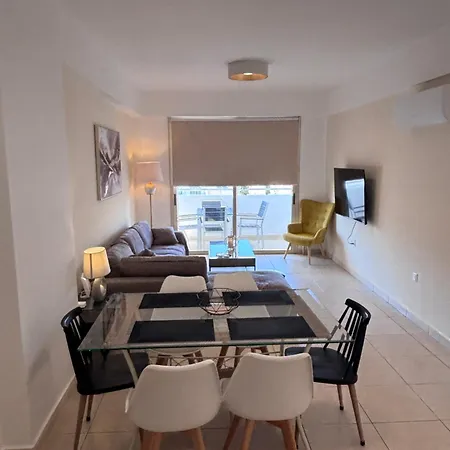 2 Bdr Modern Apartment With Pool Opposite Elysia Park Apartman *